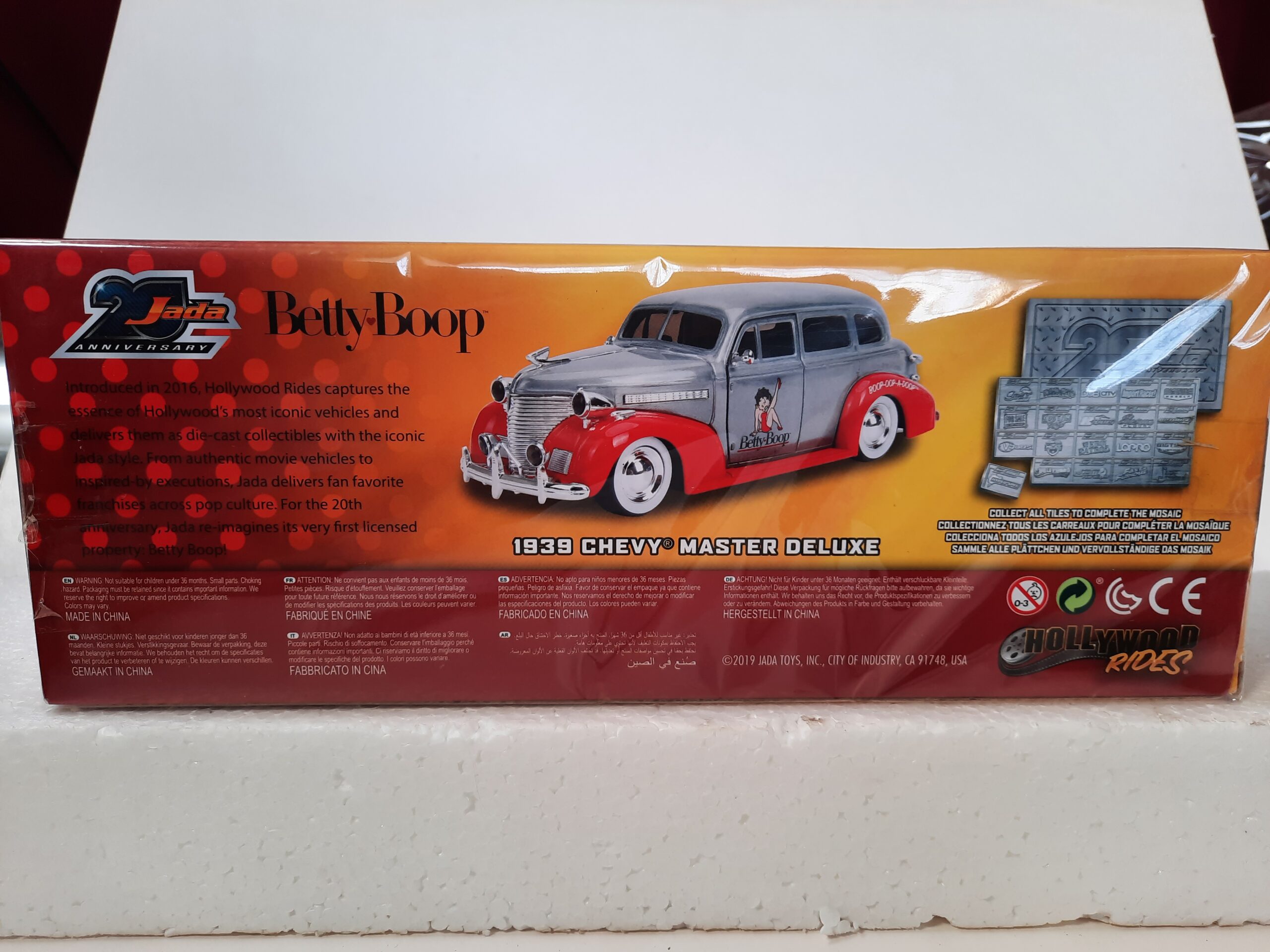 Betty Boop Hollywood Rides 1939 Chevy Master Deluxe 20th Jada 